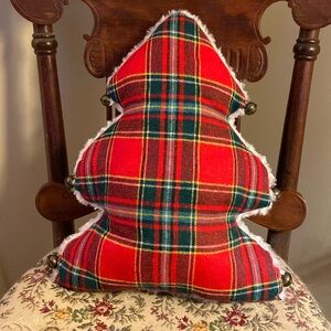 Vintage Plaid Christmas Tree Pillow Farmhouse Decor Bells Plush Faux Fur Red 🎄